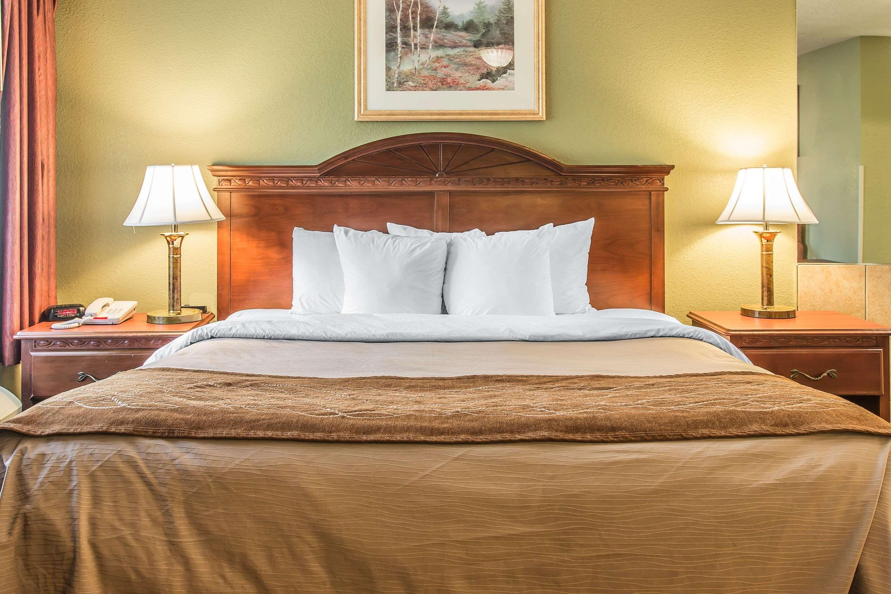 Quality Inn & Suites Ann Arbor Hwy 23 Экстерьер фото